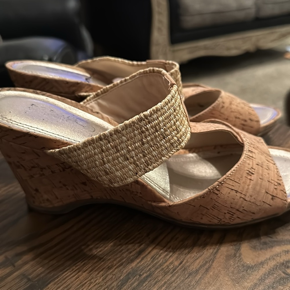 Coach sandals! - Picture 2 of 3